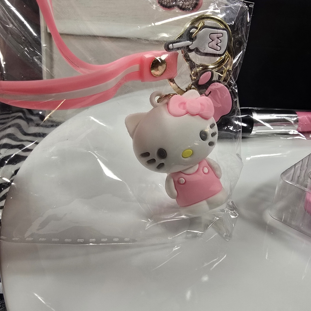 Hello Kitty bundle with clear tote with Accessory Set - Picture 10 of 16
